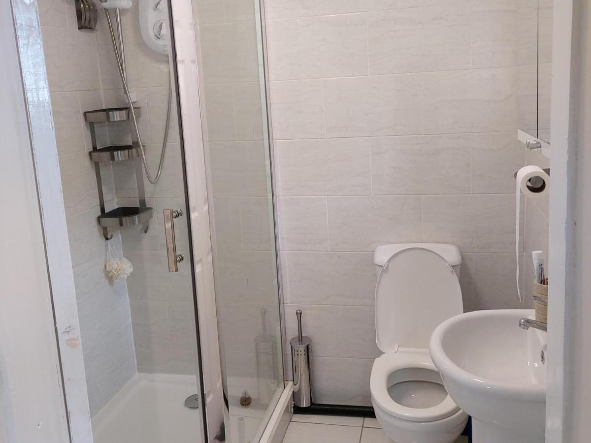 Lovely Studio-Flat With Free Parking, Free Wifi. Leeds  Kültér fotó