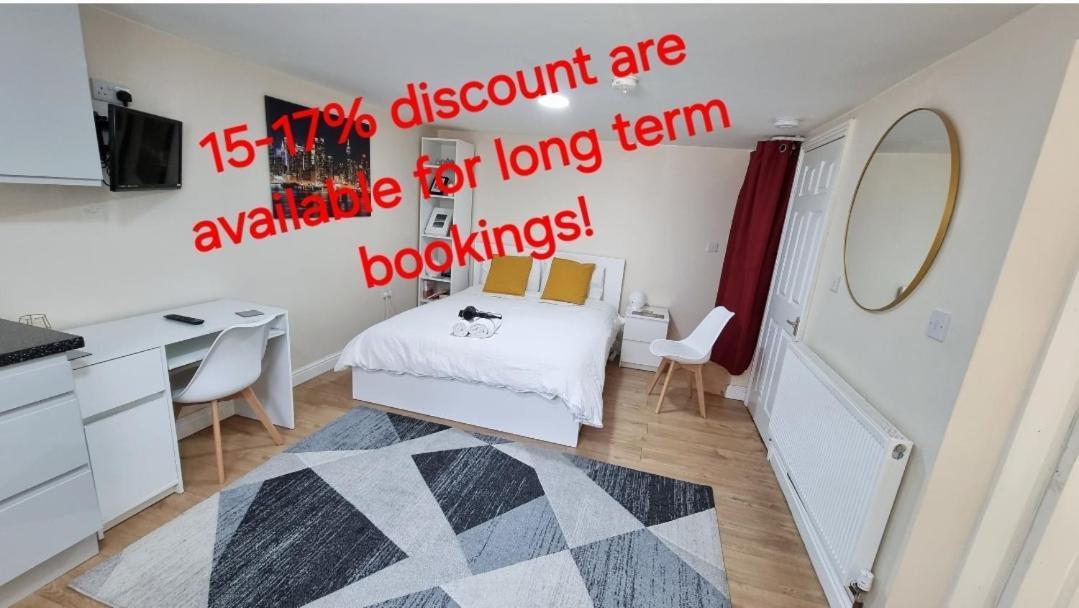 Lovely Studio-Flat With Free Parking, Free Wifi. Leeds  Kültér fotó