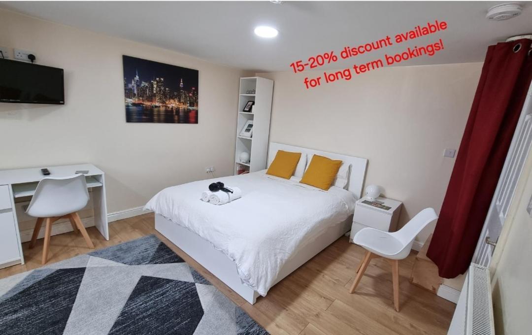 Lovely Studio-Flat With Free Parking, Free Wifi. Leeds  Kültér fotó